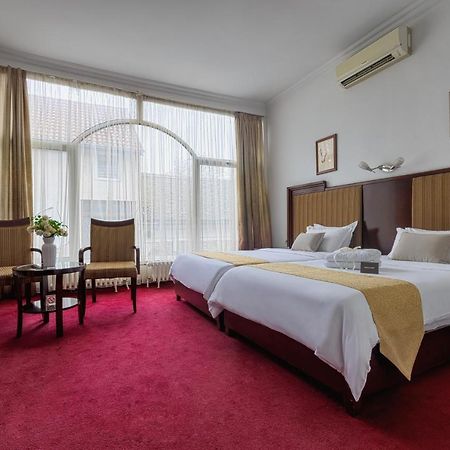 Garni Hotel Planeta Inn Novi Sad Extérieur photo