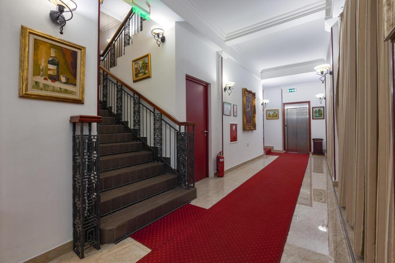 Garni Hotel Planeta Inn Novi Sad Extérieur photo