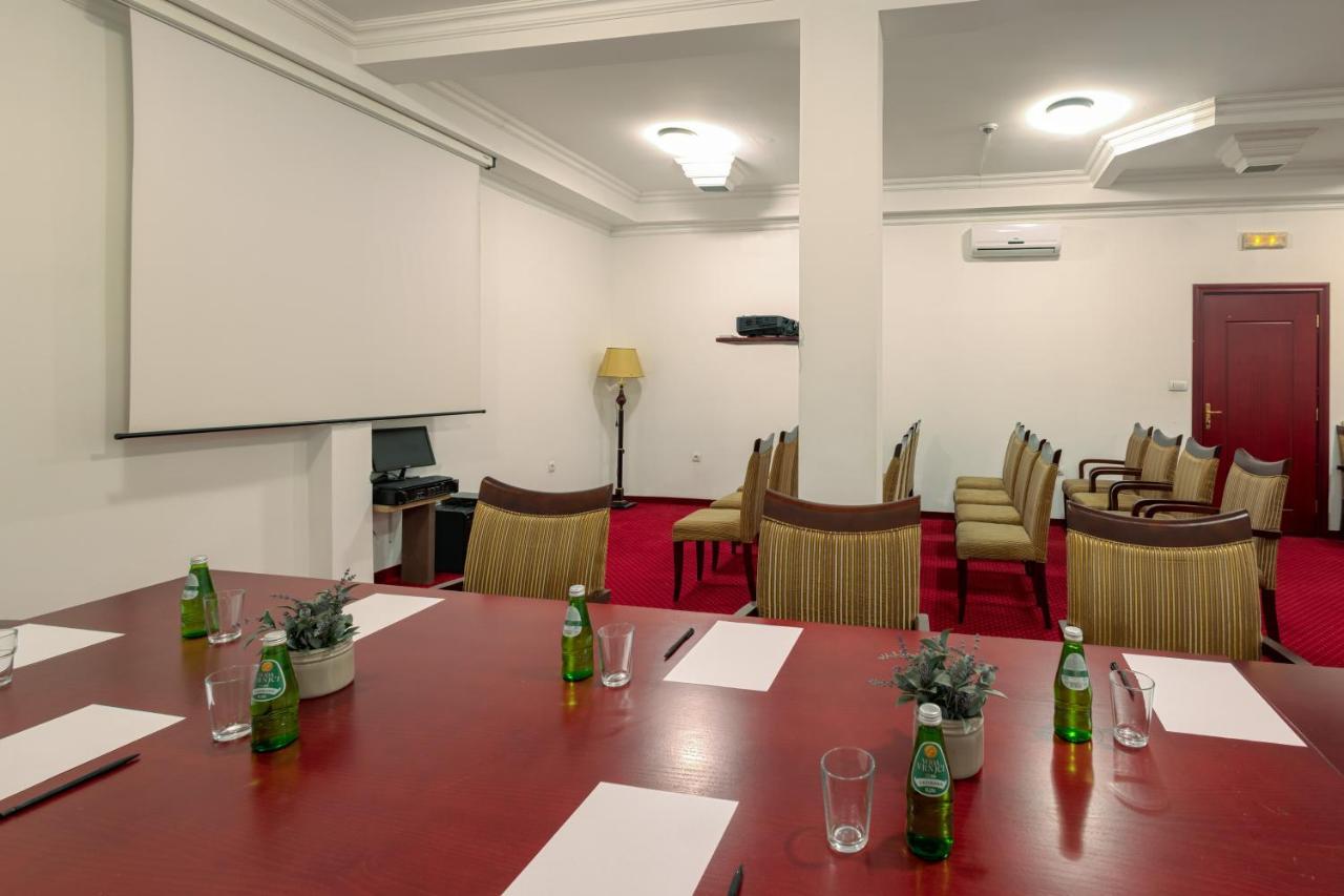 Garni Hotel Planeta Inn Novi Sad Extérieur photo