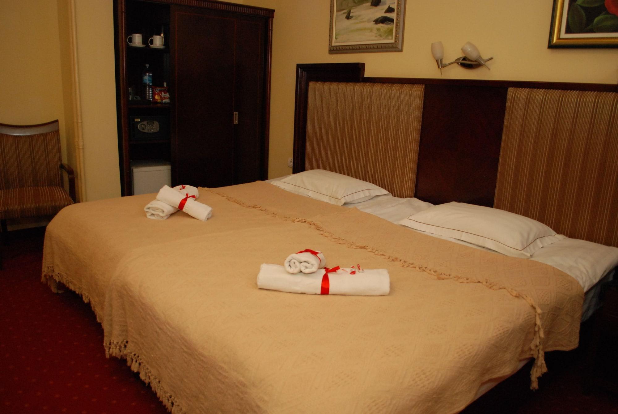 Garni Hotel Planeta Inn Novi Sad Extérieur photo