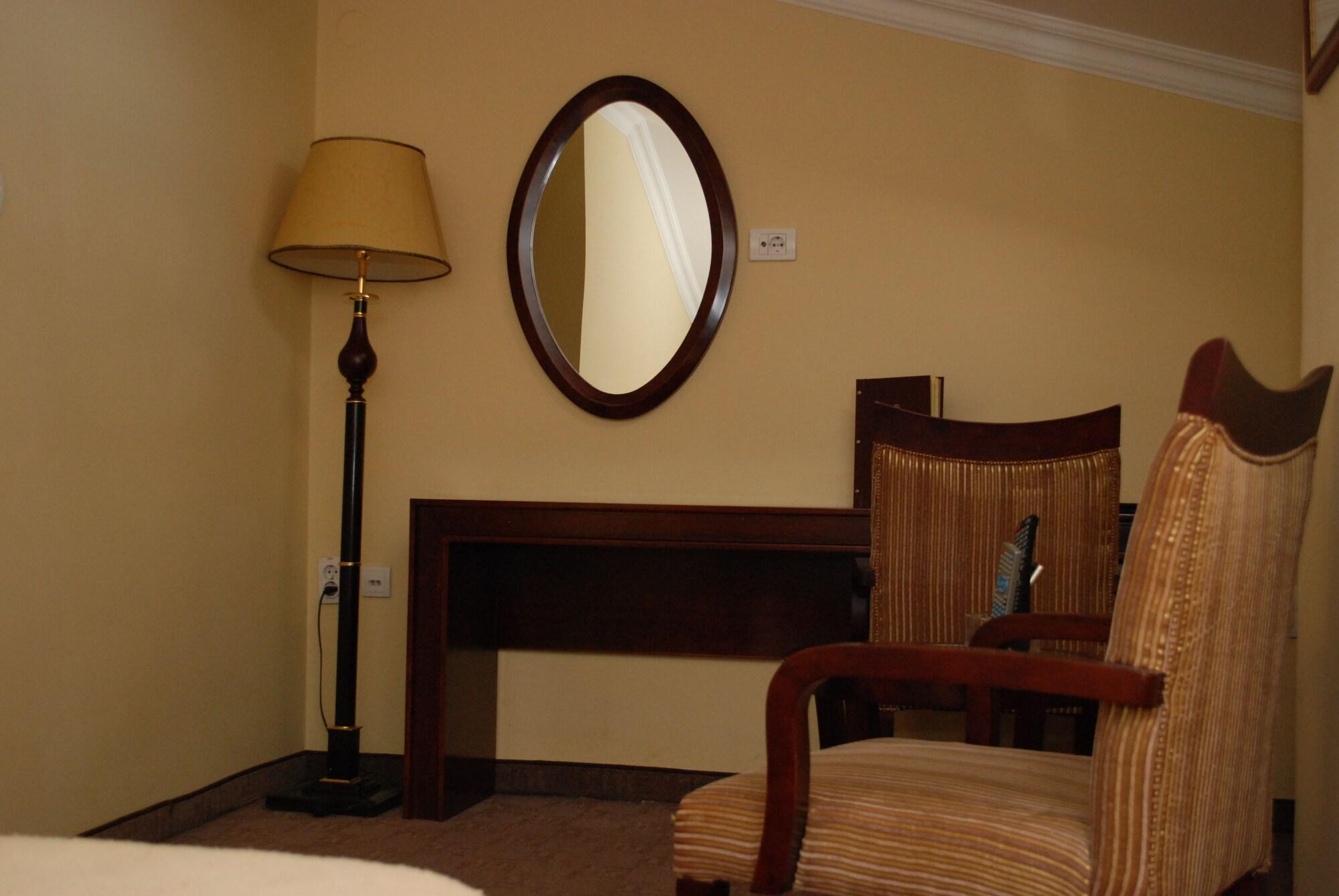 Garni Hotel Planeta Inn Novi Sad Extérieur photo