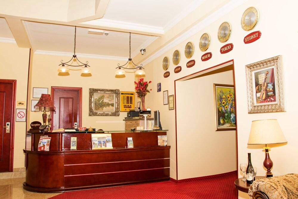 Garni Hotel Planeta Inn Novi Sad Extérieur photo