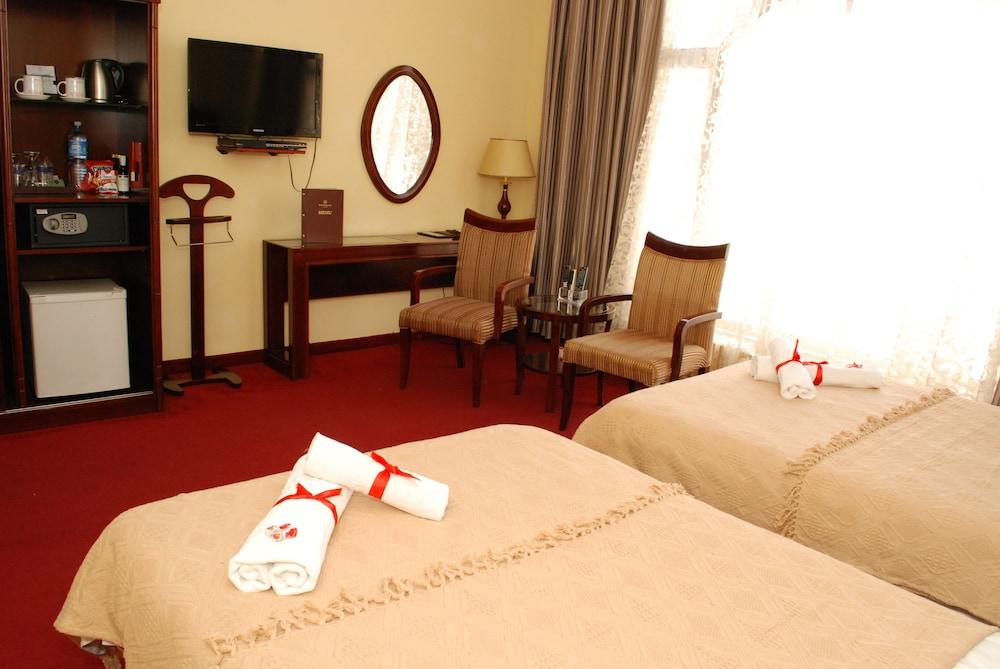 Garni Hotel Planeta Inn Novi Sad Extérieur photo
