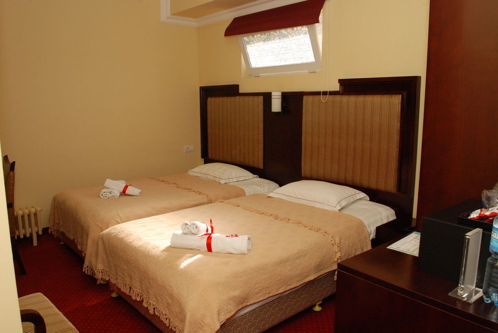 Garni Hotel Planeta Inn Novi Sad Extérieur photo